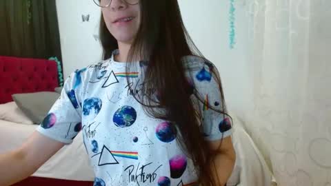 porcelainlux online show from 03-06-25, 09:53