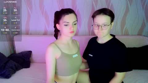 Ana and Tati online show from 10-03-25, 08:06