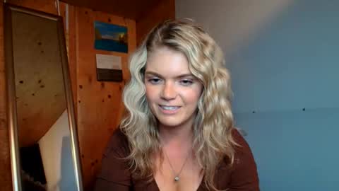 Snapshot of porshabelle chatting on 01-17-26, 06:29 porshabelle online show from 01-17-26, 06:29