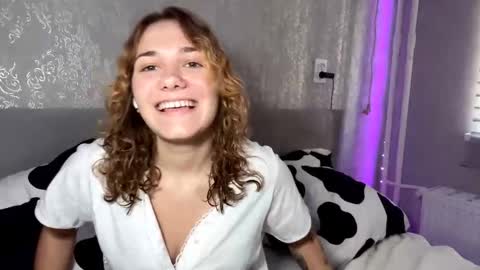 Snapshot of portiadunnuck chatting on 09-30-25, 07:46 Anna Vdovoch online show from 09-30-25, 07:46