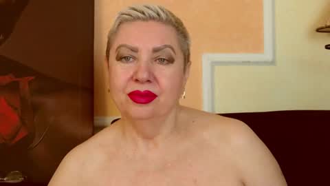 Snapshot of posh_lady chatting on 07-24-26, 05:49 LADY POSH online show from 07-24-26, 05:49