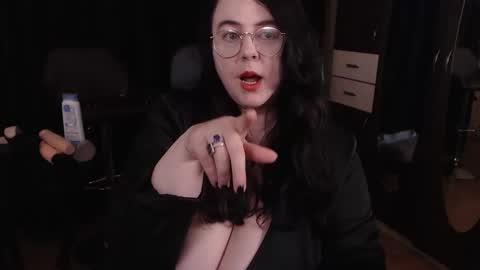 PoshMistres    online show from 05-18-26, 04:07