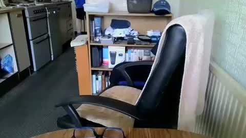 poshman65 online show from 12-22-25, 12:24