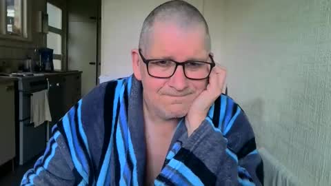 poshman65 online show from 04-12-26, 09:47