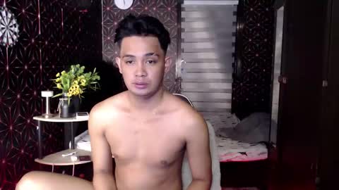 Snapshot of posiedon_cums chatting on 10-20-25, 09:32 VEeeAsian online show from 10-20-25, 09:32