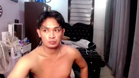 Snapshot of posiedon_cums chatting on 06-26-26, 05:06 VEeeAsian online show from 06-26-26, 05:06