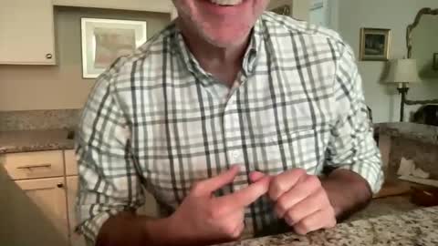 Snapshot of post01card chatting on 01-18-25, 05:15 Post online show from 01-18-25, 05:15