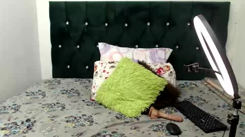 Snapshot of poundwet1 chatting on 02-26-26, 02:54 Poundwet1 online show from 02-26-26, 02:54