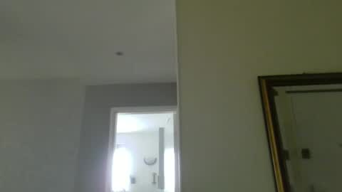 Snapshot of pourquoi_toi chatting on 09-14-25, 11:31 pourquoi_toi online show from 09-14-25, 11:31