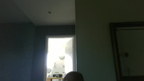 Snapshot of pourquoi_toi chatting on 09-17-25, 01:02 pourquoi_toi online show from 09-17-25, 01:02