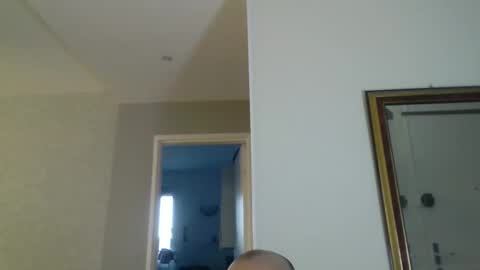 Snapshot of pourquoi_toi chatting on 09-19-25, 05:53 pourquoi_toi online show from 09-19-25, 05:53