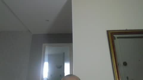 Snapshot of pourquoi_toi chatting on 09-21-25, 06:48 pourquoi_toi online show from 09-21-25, 06:48