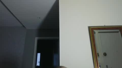 Snapshot of pourquoi_toi chatting on 09-24-25, 05:44 pourquoi_toi online show from 09-24-25, 05:44