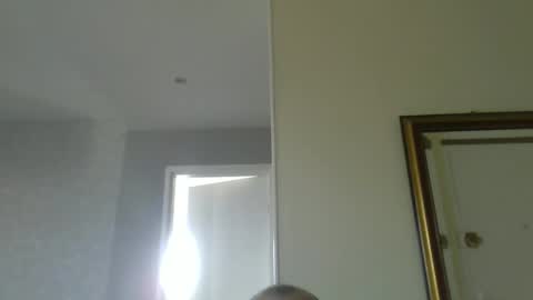 Snapshot of pourquoi_toi chatting on 09-27-25, 09:14 pourquoi_toi online show from 09-27-25, 09:14