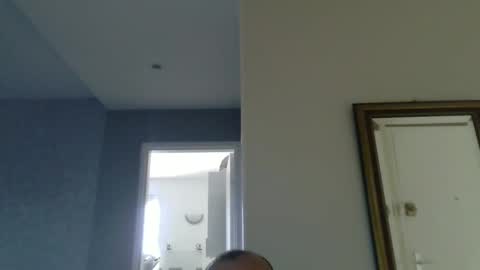 Snapshot of pourquoi_toi chatting on 10-01-25, 03:40 pourquoi_toi online show from 10-01-25, 03:40