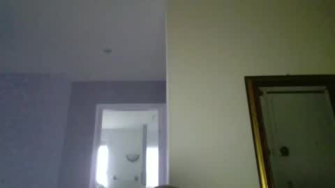 Snapshot of pourquoi_toi chatting on 10-09-25, 03:43 pourquoi_toi online show from 10-09-25, 03:43