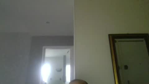 Snapshot of pourquoi_toi chatting on 10-21-25, 03:24 pourquoi_toi online show from 10-21-25, 03:24