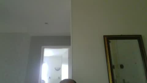 Snapshot of pourquoi_toi chatting on 10-27-25, 08:07 pourquoi_toi online show from 10-27-25, 08:07