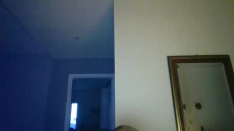 Snapshot of pourquoi_toi chatting on 10-31-25, 04:41 pourquoi_toi online show from 10-31-25, 04:41