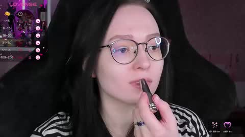 Robyn online show from 03-18-26, 10:40