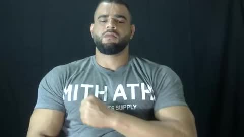 Snapshot of powerdmuscle chatting on 04-22-26, 11:28 powerdmuscle online show from 04-22-26, 11:28