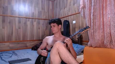 Snapshot of powertwinky chatting on 12-15-24, 09:31 chris independent online show from 12-15-24, 09:31