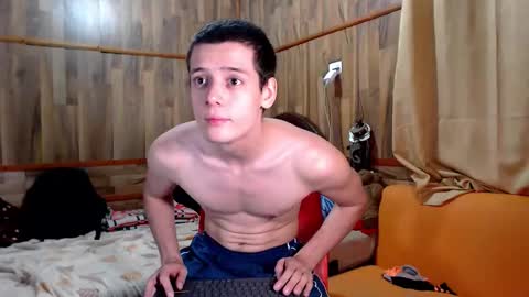 Snapshot of powertwinky chatting on 10-05-25, 04:11 chris independent online show from 10-05-25, 04:11