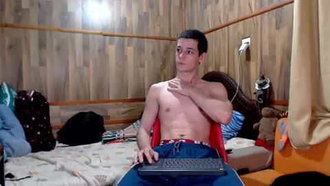 Snapshot of powertwinky chatting on 10-06-25, 03:04 chris independent online show from 10-06-25, 03:04