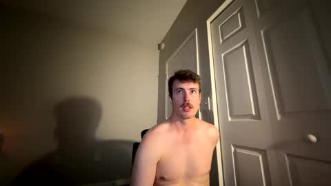 Snapshot of pphoto_95 chatting on 03-16-26, 03:12 Redd online show from 03-16-26, 03:12