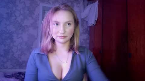 Snapshot of pr_in_cess_ chatting on 10-20-25, 10:21 pr_in_cess_ online show from 10-20-25, 10:21