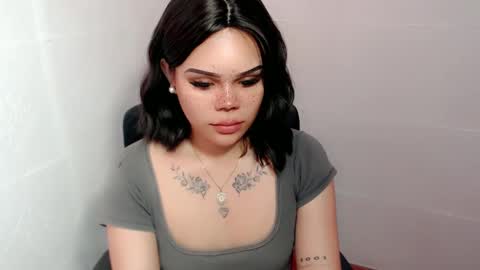 Snapshot of preciousangel69xxx chatting on 01-07-25, 01:14 MAXXINE online show from 01-07-25, 01:14