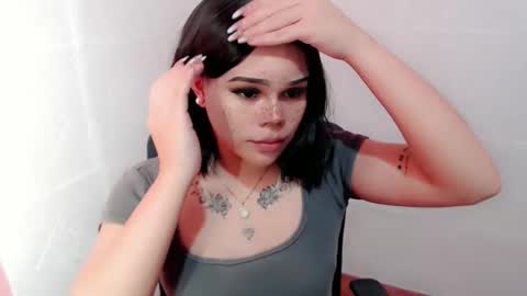Snapshot of preciousangel69xxx chatting on 01-25-25, 12:06 MAXXINE online show from 01-25-25, 12:06