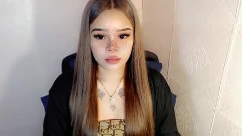 Snapshot of preciousangel69xxx chatting on 02-12-25, 09:54 MAXXINE online show from 02-12-25, 09:54