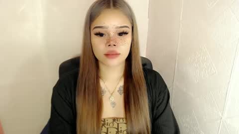 Snapshot of preciousangel69xxx chatting on 02-17-25, 11:02 MAXXINE online show from 02-17-25, 11:02
