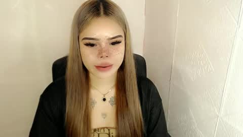 Snapshot of preciousangel69xxx chatting on 02-28-25, 05:15 MAXXINE online show from 02-28-25, 05:15