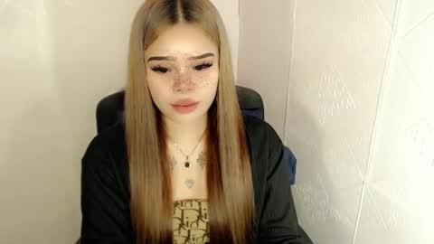 Snapshot of preciousangel69xxx chatting on 03-04-25, 03:33 MAXXINE online show from 03-04-25, 03:33