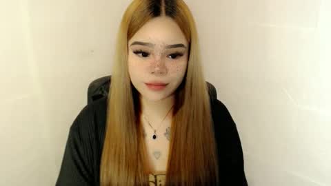 Snapshot of preciousangel69xxx chatting on 10-11-25, 03:06 MAXXINE online show from 10-11-25, 03:06