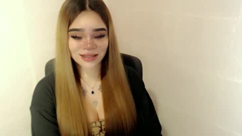 Snapshot of preciousangel69xxx chatting on 04-24-26, 03:31 MAXXINE online show from 04-24-26, 03:31