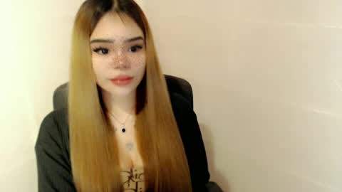 Snapshot of preciousangel69xxx chatting on 05-08-26, 03:12 MAXXINE online show from 05-08-26, 03:12