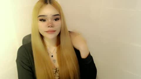 Snapshot of preciousangel69xxx chatting on 07-03-26, 03:13 MAXXINE online show from 07-03-26, 03:13