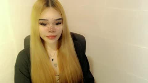 Snapshot of preciousangel69xxx chatting on 07-04-26, 05:13 MAXXINE online show from 07-04-26, 05:13