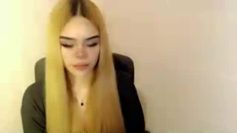 Snapshot of preciousangel69xxx chatting on 07-11-26, 07:33 MAXXINE online show from 07-11-26, 07:33