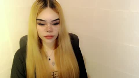 Snapshot of preciousangel69xxx chatting on 07-24-26, 03:59 MAXXINE online show from 07-24-26, 03:59