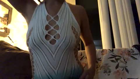 Snapshot of preciousmami chatting on 11-27-25, 05:42 preciousmami online show from 11-27-25, 05:42