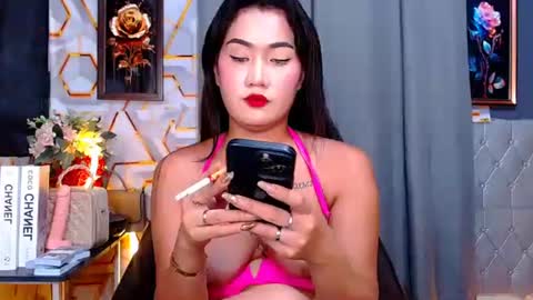 Snapshot of preciousqueenx chatting on 06-01-26, 07:37 Francine online show from 06-01-26, 07:37