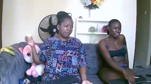 Snapshot of preetycookie chatting on 01-03-25, 01:03 Lilly online show from 01-03-25, 01:03