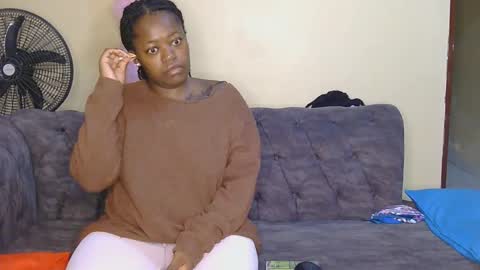 Snapshot of preetycookie chatting on 02-22-25, 02:17 Lilly online show from 02-22-25, 02:17