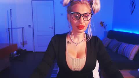 Victoria online show from 12-21-24, 09:36