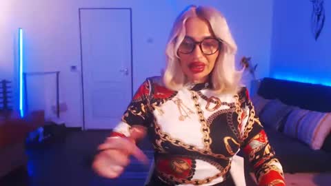 Victoria online show from 01-11-25, 10:29