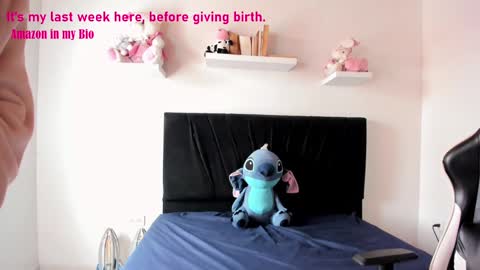 Angelly online show from 01-15-25, 05:58